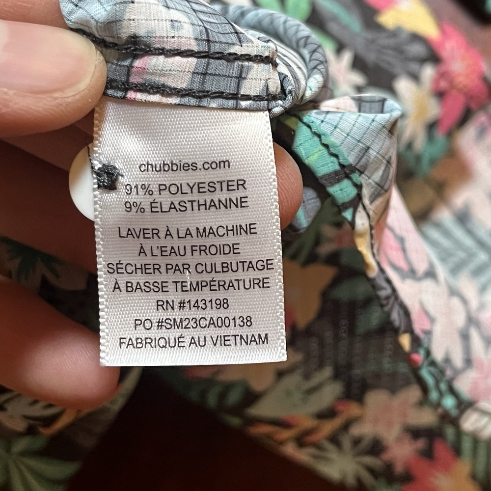 Chubbies Shirt Men Medium Performance Stretch Hibiscus Floral Button Up Ripstop - Picture 9 of 10